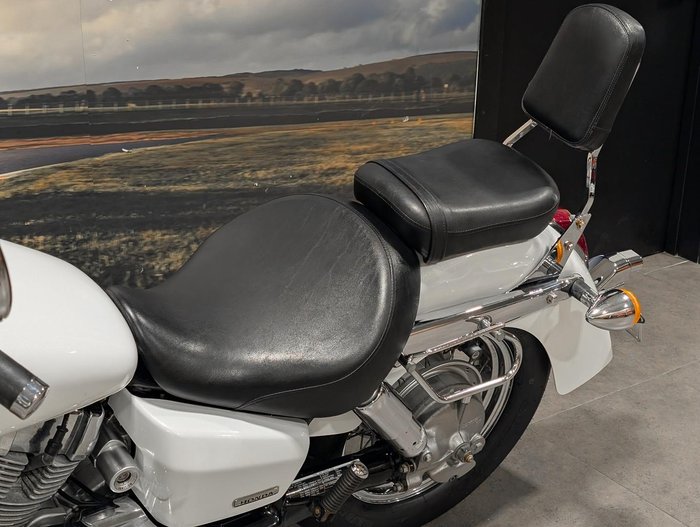 2007 Honda VT750C Shadow Classic Shadow White