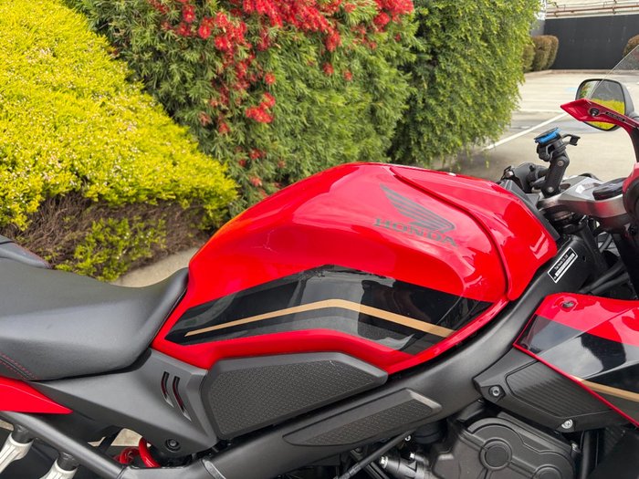 2023 Honda CBR650R Red