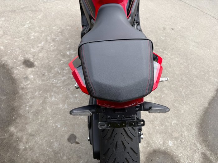 2023 Honda CBR650R Red