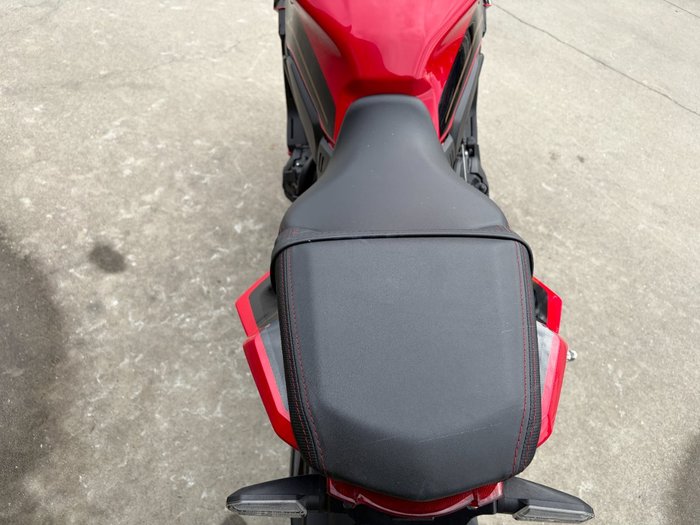 2023 Honda CBR650R Red