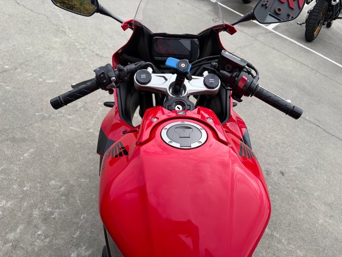 2023 Honda CBR650R Red