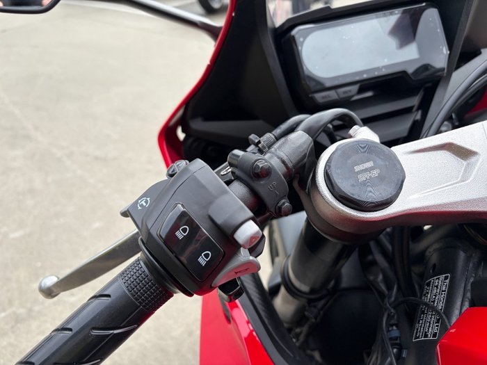 2023 Honda CBR650R Red