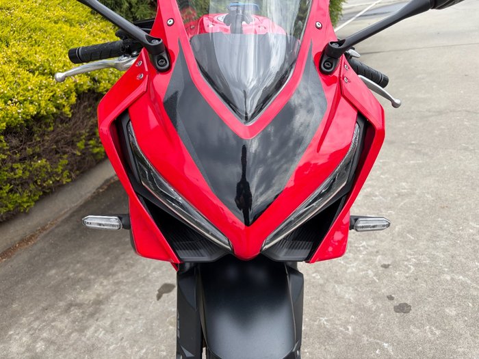 2023 Honda CBR650R Red