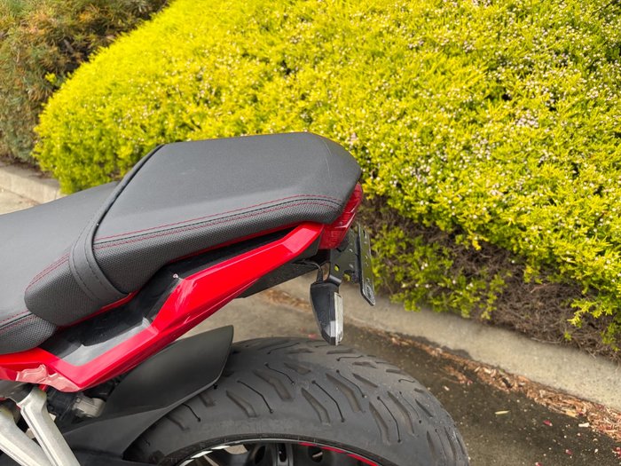 2023 Honda CBR650R Red