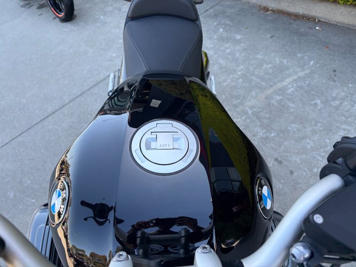 2024 BMW Motorrad R 12 nineT HL Black