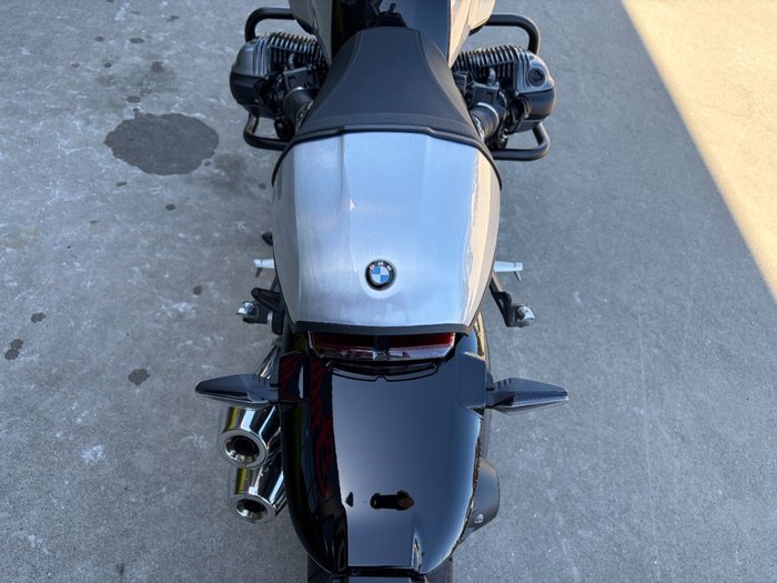 2024 BMW Motorrad R 12 nineT HL Black