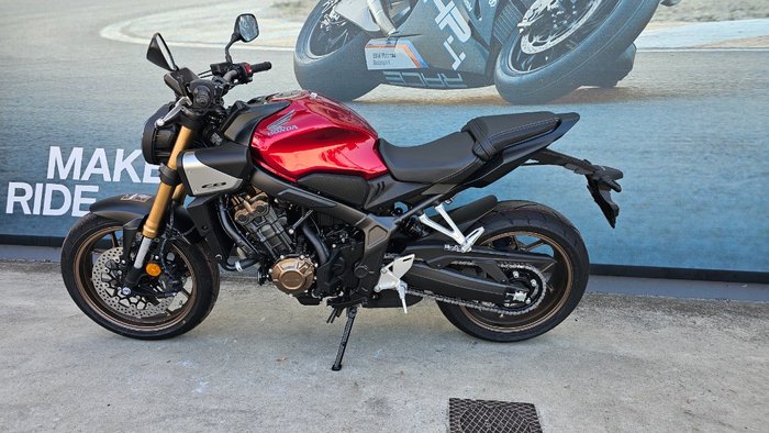 2025 Honda 2025 Honda 650CC CB650R SPORTS Red