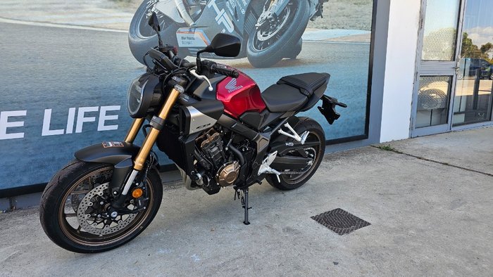 2025 Honda 2025 Honda 650CC CB650R SPORTS Red