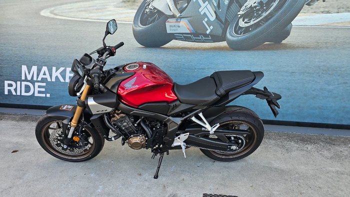 2025 Honda 2025 Honda 650CC CB650R SPORTS Red