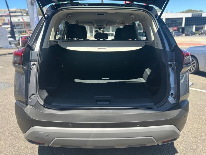 2025 Nissan X-TRAIL ST