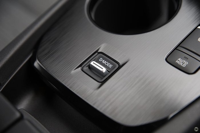 2025 Nissan X-TRAIL ST