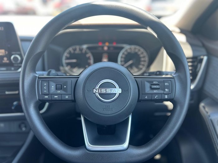 2025 Nissan X-TRAIL ST