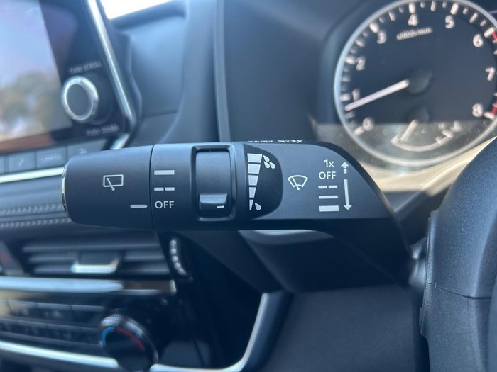 2025 Nissan X-TRAIL ST