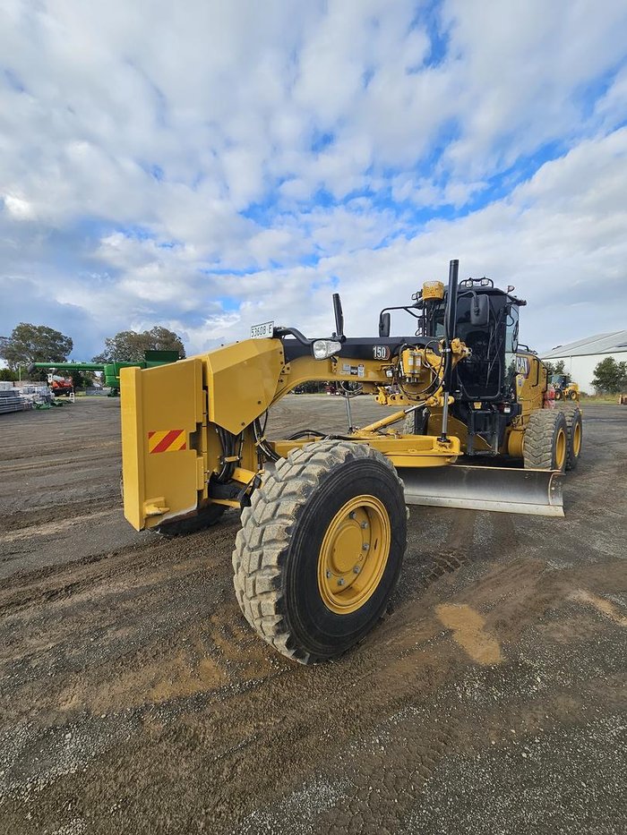 2023 Caterpillar 150 Awd Yellow