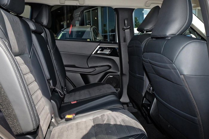 2025 Mitsubishi Outlander Aspire