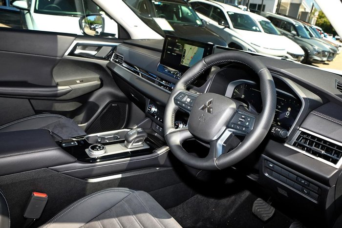 2025 Mitsubishi Outlander Aspire