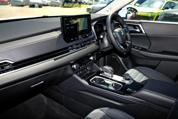 2025 Mitsubishi Outlander Aspire