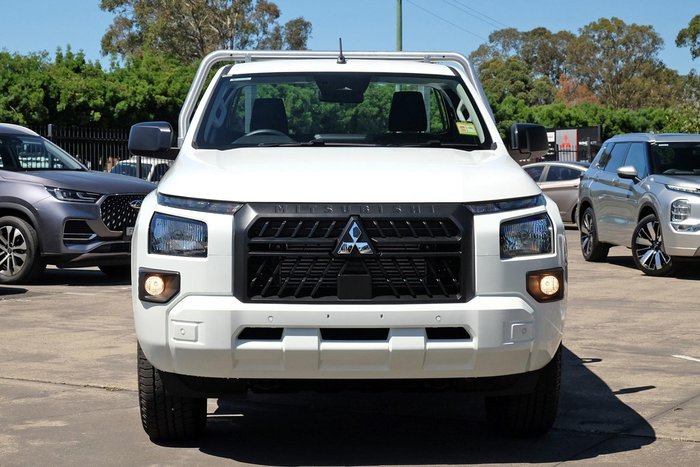 2025 Mitsubishi Triton GLX