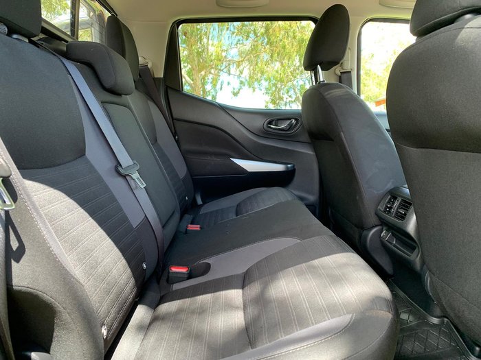 2021 Nissan Navara ST