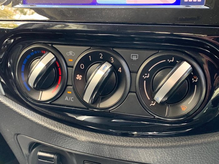 2021 Nissan Navara ST