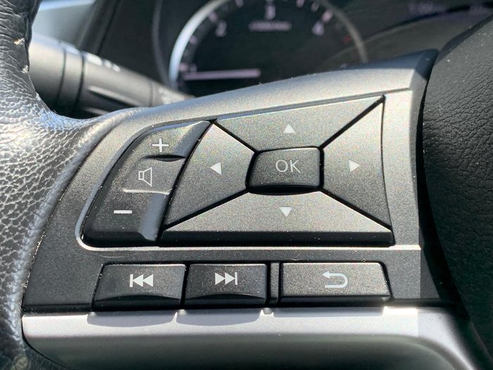 2021 Nissan Navara ST