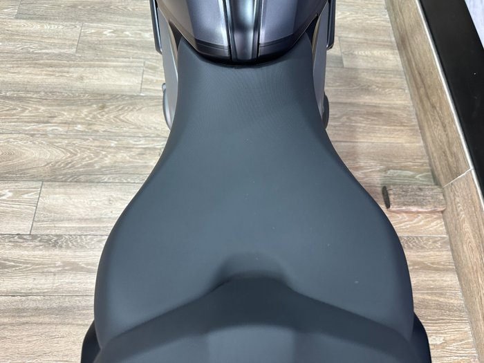 2025 Triumph DAYTONA 660 Black