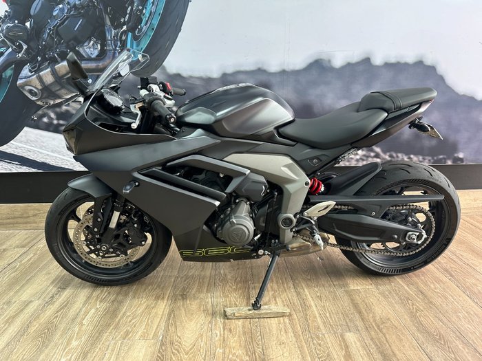 2025 Triumph DAYTONA 660 Black