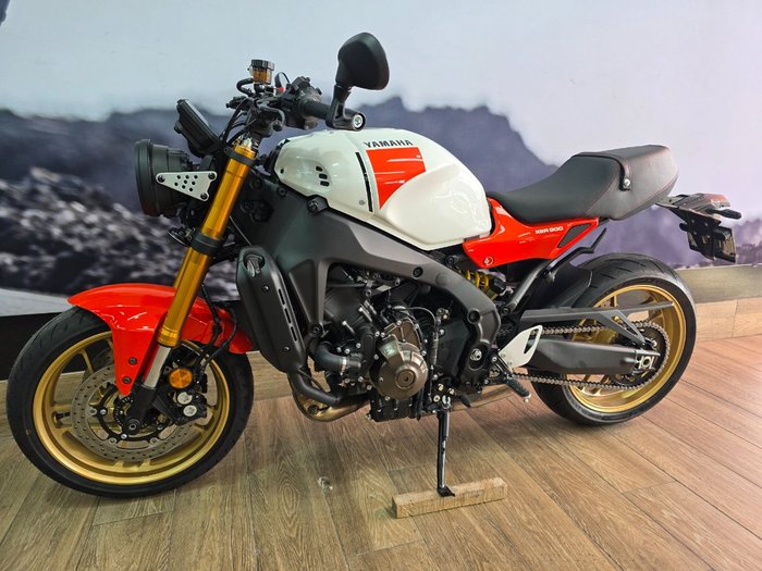 2024 Yamaha XSR900 (MTM850A) RED/WHITE