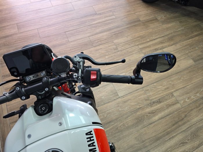 2024 Yamaha XSR900 (MTM850A) RED/WHITE