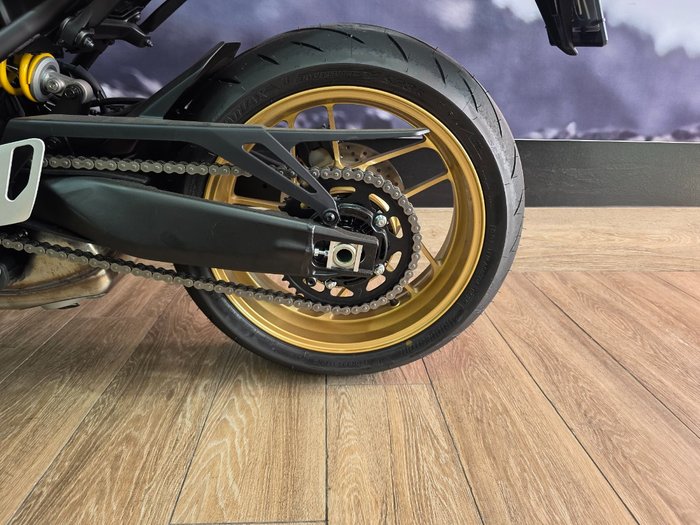 2024 Yamaha XSR900 (MTM850A) RED/WHITE