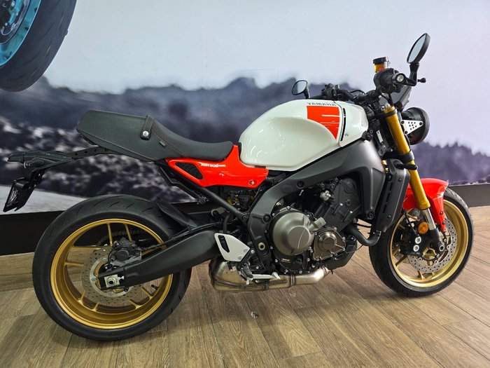 2024 Yamaha XSR900 (MTM850A) RED/WHITE