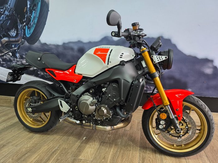 2024 Yamaha XSR900 (MTM850A) RED/WHITE