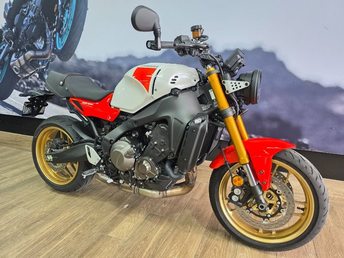 2024 Yamaha XSR900 (MTM850A) RED/WHITE