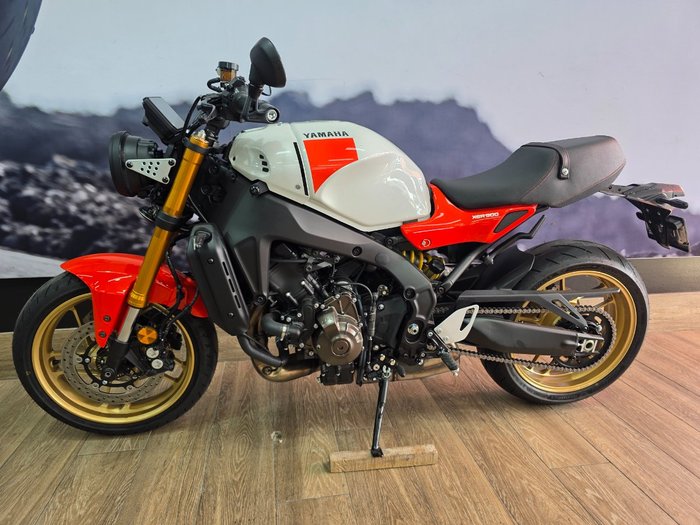 2024 Yamaha XSR900 (MTM850A) RED/WHITE