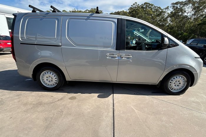 2021 Hyundai STARIA LOAD