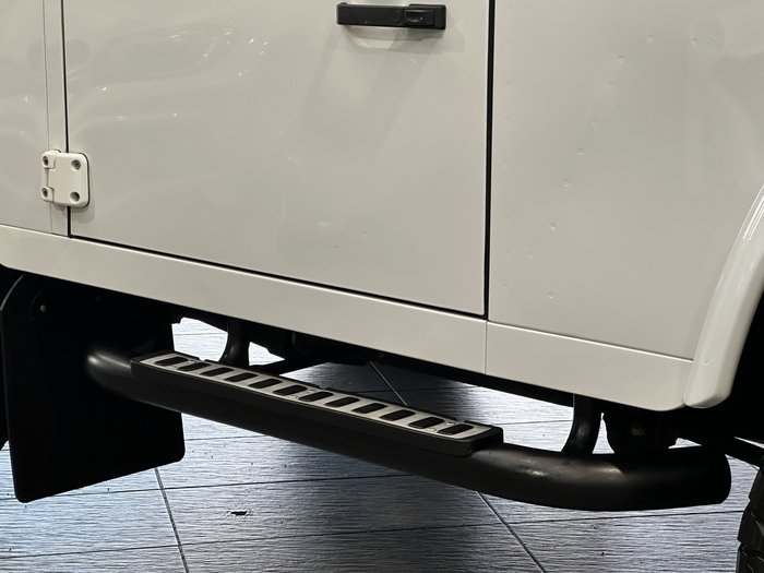 2016 Land Rover Defender Standard