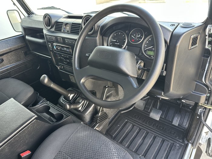 2016 Land Rover Defender Standard