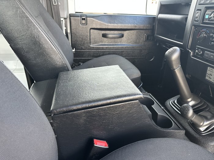 2016 Land Rover Defender Standard