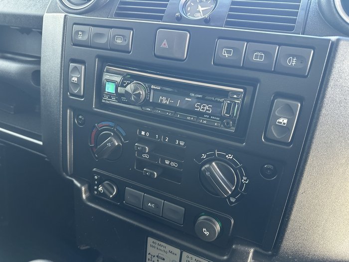 2016 Land Rover Defender Standard