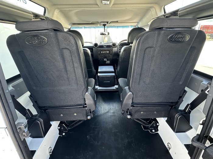 2016 Land Rover Defender Standard