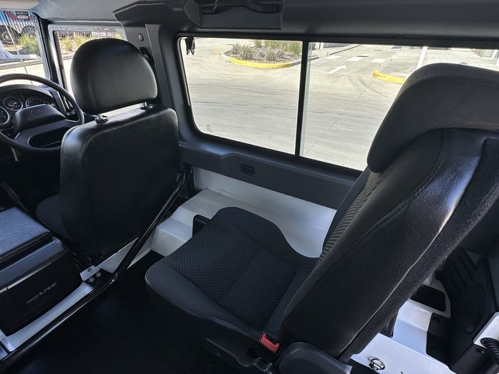 2016 Land Rover Defender Standard