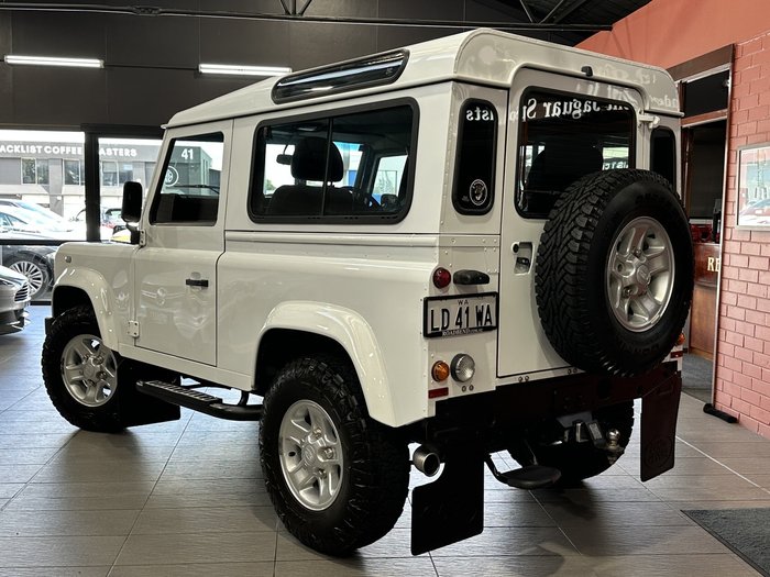 2016 Land Rover Defender Standard