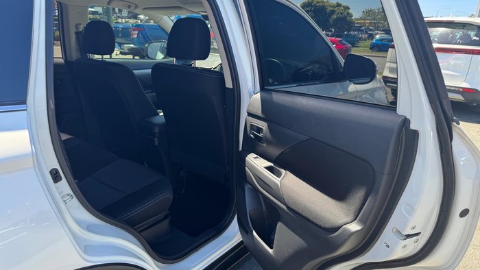 2016 Mitsubishi Outlander LS