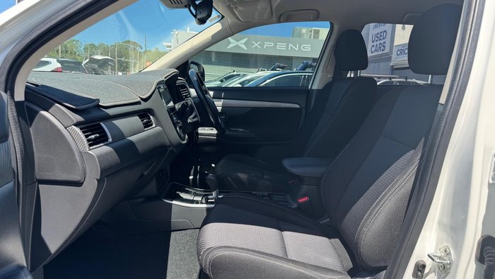 2016 Mitsubishi Outlander LS Safety Pack