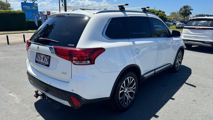 2016 Mitsubishi Outlander LS Safety Pack