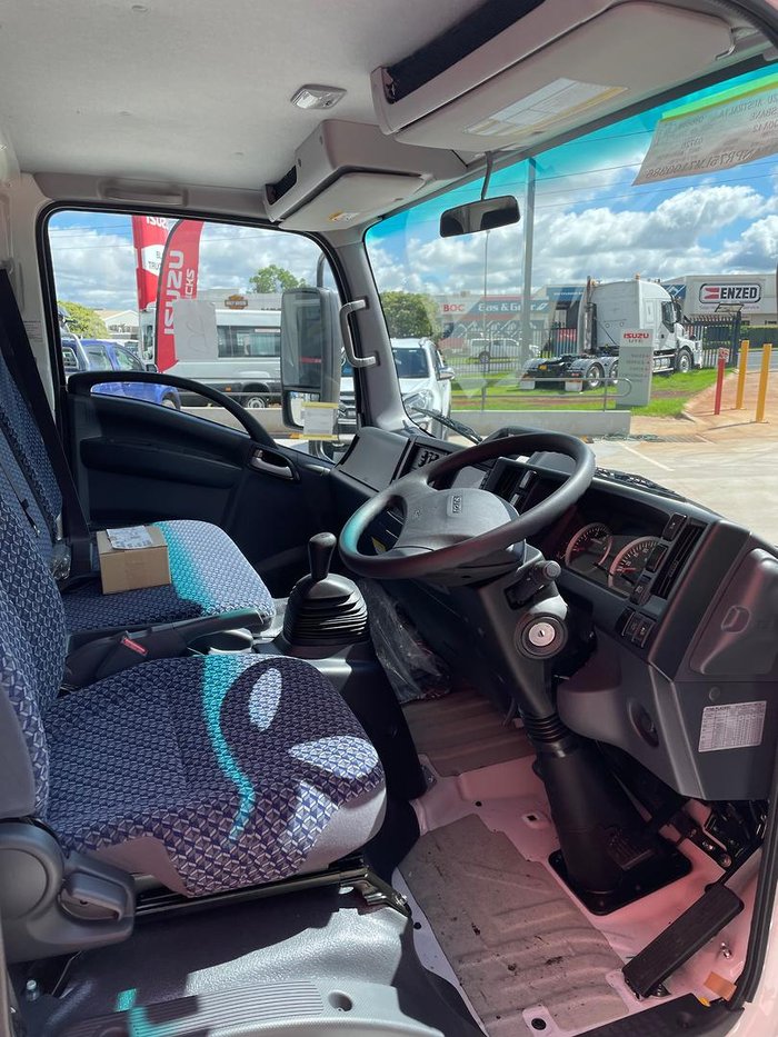 2025 Isuzu Npr 65/45-190 Crew Cab 4X2