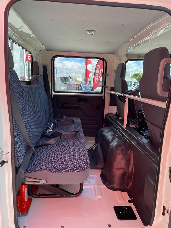 2025 Isuzu Npr 65/45-190 Crew Cab 4X2