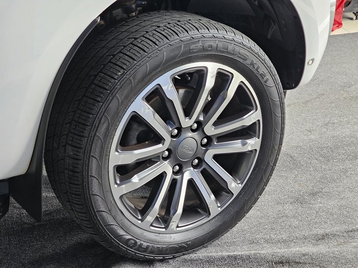 2021 Ford Everest Titanium