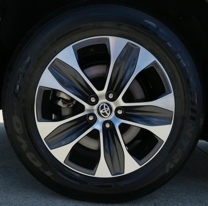 2022 Toyota Kluger GX