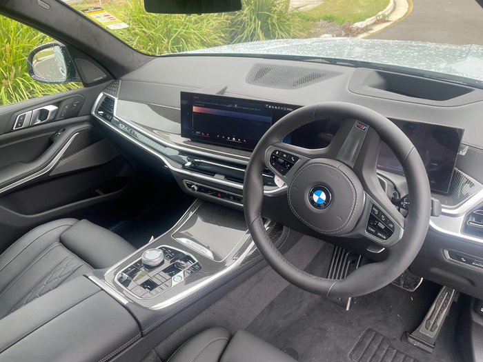 2025 BMW X7 xDrive40i M Sport